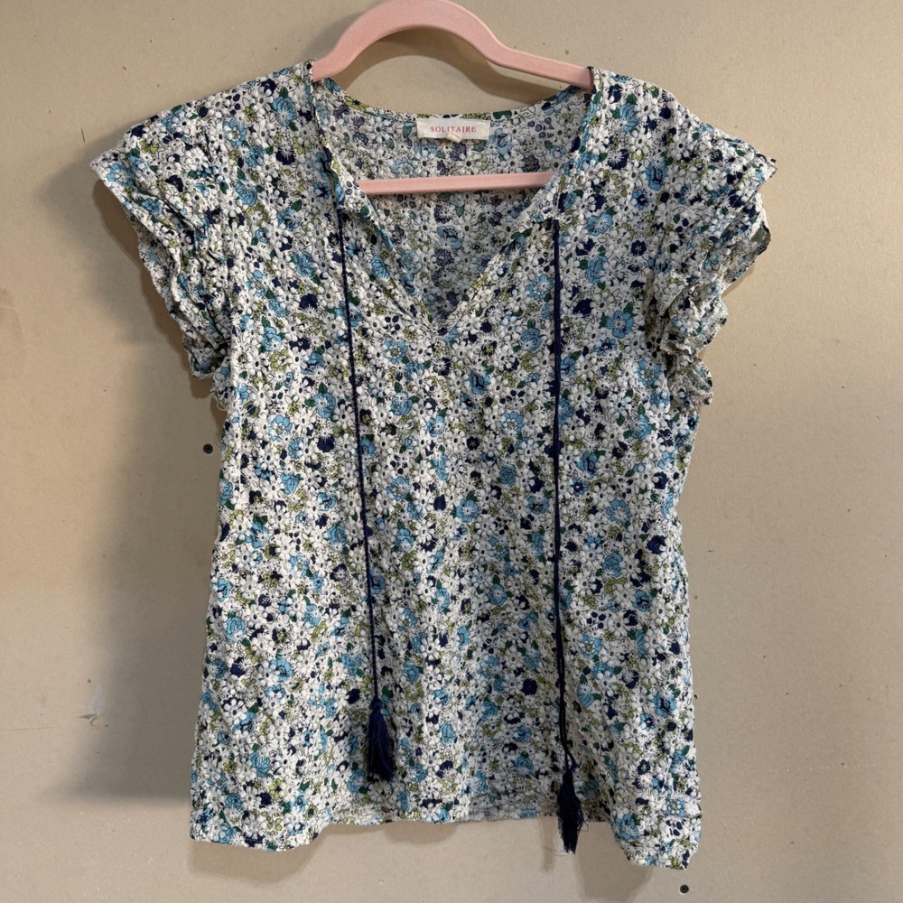 Solitaire Floral Eyelet Ruffle Sleeve Top Blue Green Tassel Tie Large Boho